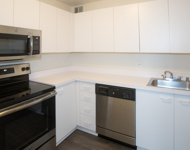 5035 S East End Ave - Photo Thumbnail 1030