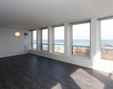 5035 S East End Ave - Photo Thumbnail 1136