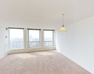 5035 S East End Ave - Photo Thumbnail 933