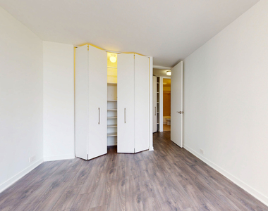 5035 S East End Ave - Photo Thumbnail 1160