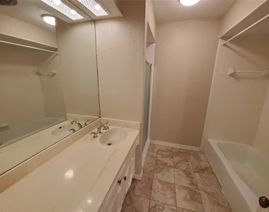 5108 Meadowcreek Drive - Photo Thumbnail 30