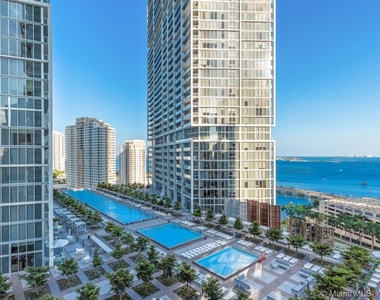 465 Brickell Ave - Photo Thumbnail 23