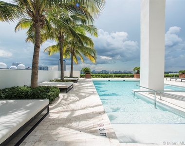 1040 Biscayne Blvd - Photo Thumbnail 13