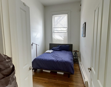 146 Marlborough St. - Photo Thumbnail 5