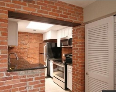 98 Gainsborough St. - Photo Thumbnail 2