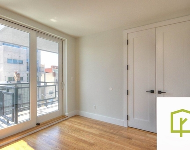 852 Metropolitan Ave - Photo Thumbnail 2