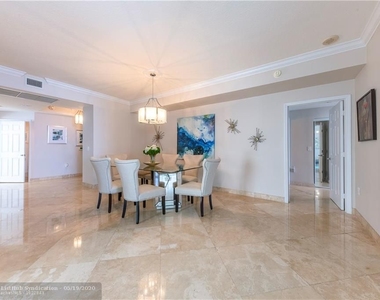 4240 Galt Ocean Dr - Photo Thumbnail 9