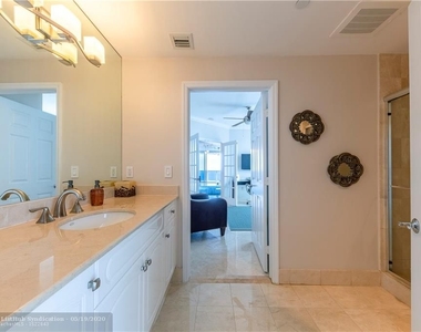 4240 Galt Ocean Dr - Photo Thumbnail 31