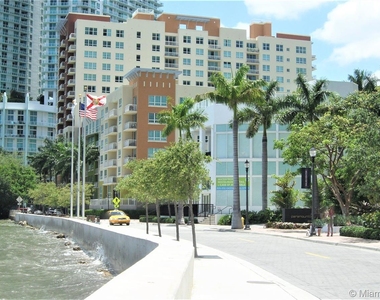 2001 Biscayne Bl - Photo Thumbnail 48