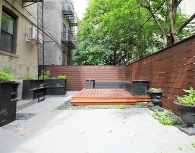 1166 Saint Johns Place - Photo Thumbnail 14