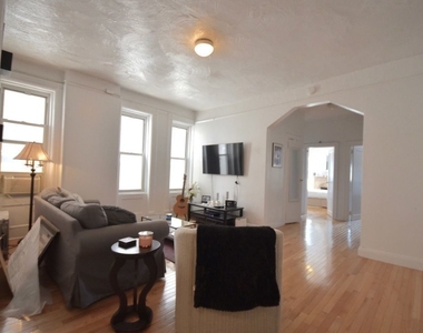 348 West 23rd Street - Photo Thumbnail 1