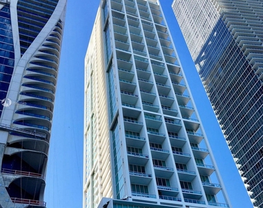 1040 Biscayne Blvd - Photo Thumbnail 1