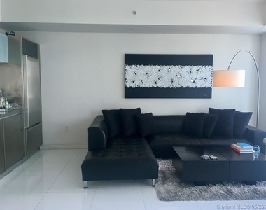 1040 Biscayne Blvd - Photo Thumbnail 4