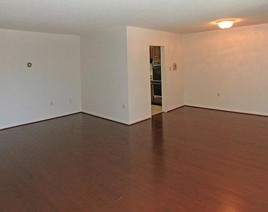 2555 Pennsylvania Ave Nw #311 - Photo Thumbnail 5