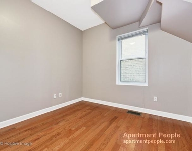 2215 W Addison - Photo Thumbnail 9