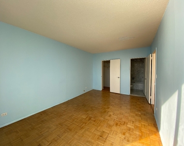 377 Rector Place - Photo Thumbnail 2