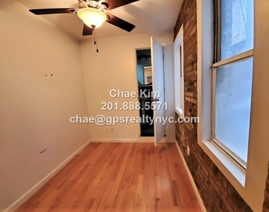 170 Delancey Street - Photo Thumbnail 3