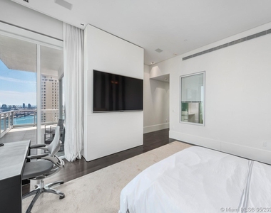 900 Brickell Key Blvd - Photo Thumbnail 15