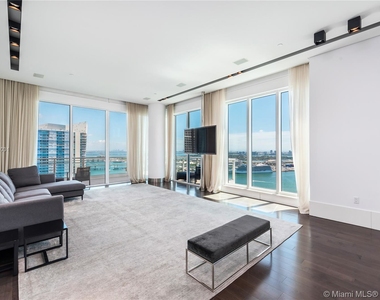 900 Brickell Key Blvd - Photo Thumbnail 41