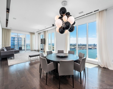 900 Brickell Key Blvd - Photo Thumbnail 2