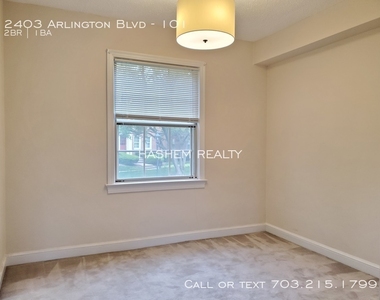 2403 Arlington Blvd - Photo Thumbnail 3