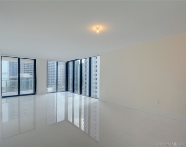 1010 Brickell Ave Unit 2503 - Photo Thumbnail 4