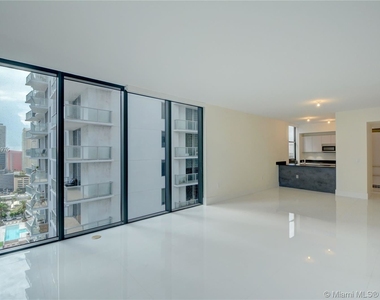 1010 Brickell Ave Unit 2503 - Photo Thumbnail 5