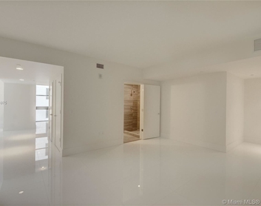 1010 Brickell Ave Unit 2503 - Photo Thumbnail 21