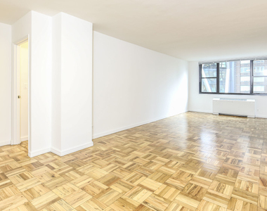 315 West 57th Street - Photo Thumbnail 0