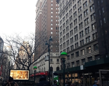 West 34th Street - Photo Thumbnail 1