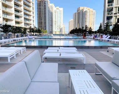 485 Brickell Ave, Miami, Fl 33131, Usa - Photo Thumbnail 26