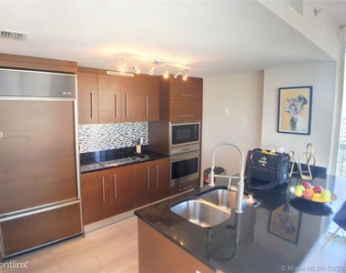 485 Brickell Ave, Miami, Fl 33131, Usa - Photo Thumbnail 39