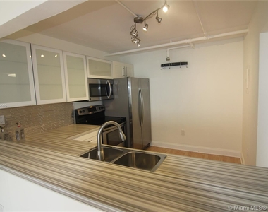 555 Ne 15th St Apt 19b - Photo Thumbnail 5