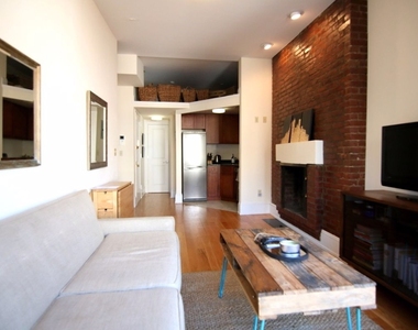 39 West 68th Street - Photo Thumbnail 4