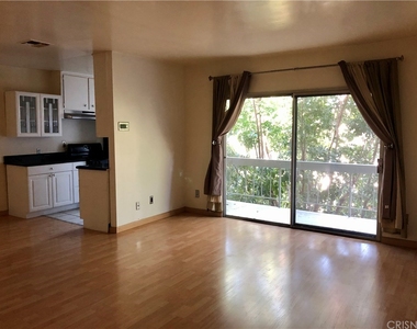 5055 Coldwater Canyon Avenue - Photo Thumbnail 2