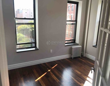 1590 Lexington Avenue - Photo Thumbnail 6