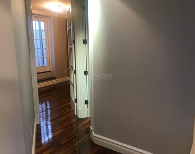 1590 Lexington Avenue - Photo Thumbnail 5