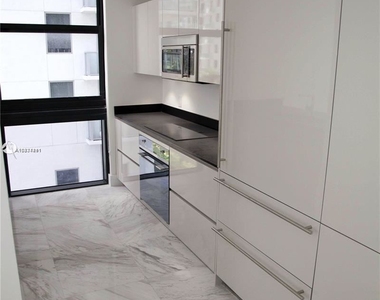 1010 Brickell Ave Unit 1603 - Photo Thumbnail 2