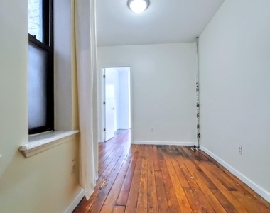 289 Classon Avenue - Photo Thumbnail 7