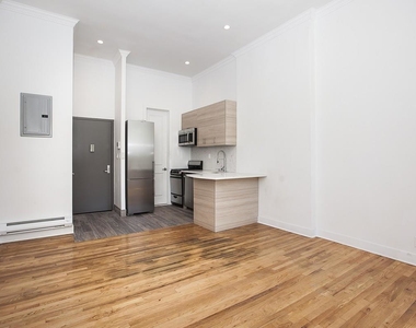 412 West 22nd Street - Photo Thumbnail 8