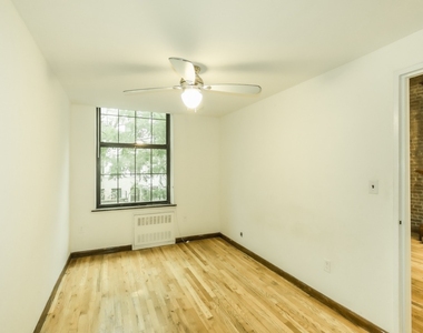 158 WEST 76TH STREET - Photo Thumbnail 3