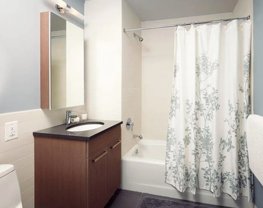 12-15 Broadway - Photo Thumbnail 4