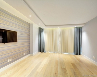 1643 Brickell Ave - Photo Thumbnail 22