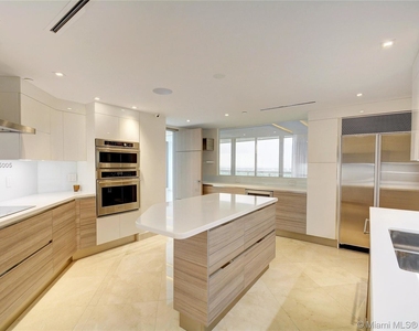 1643 Brickell Ave - Photo Thumbnail 19