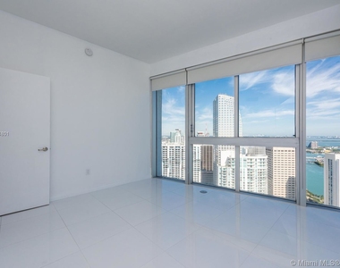 465 Brickell Ave - Photo Thumbnail 43