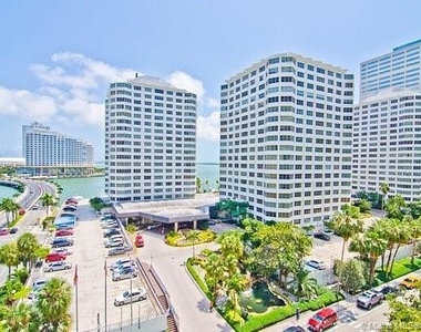 905 Brickell Bay Dr - Photo Thumbnail 7