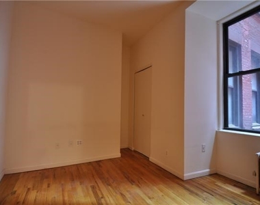 121 Madison Avenue - Photo Thumbnail 1