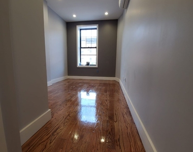 1071 Nostrand Ave - Photo Thumbnail 5