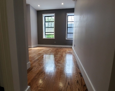 1071 Nostrand Ave - Photo Thumbnail 3