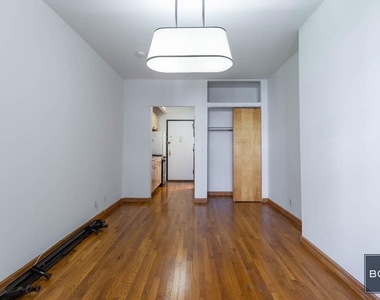 455 West 46th Street - Photo Thumbnail 2